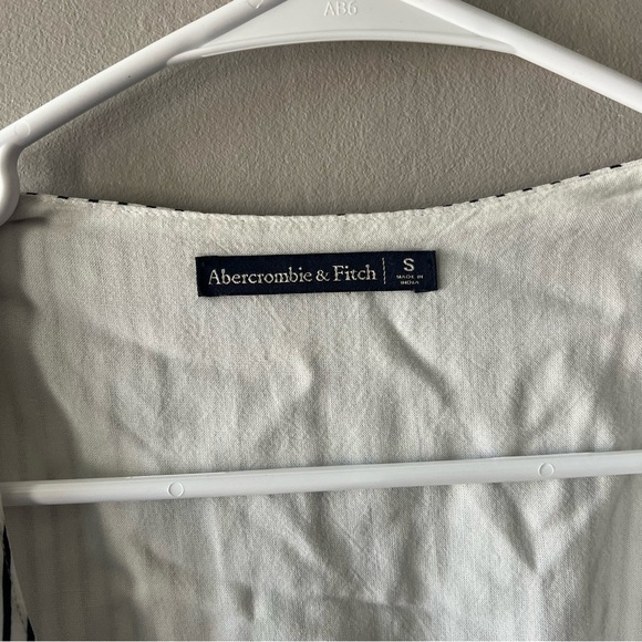 🛍️Abercrombie & Fitch Striped Tie Front Romper Size Small - Picture 8 of 8